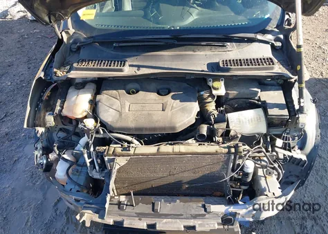 2015 Ford Escape Titanium z USA, uszkodzony, nr VIN 1FMCU9J91FUC02880